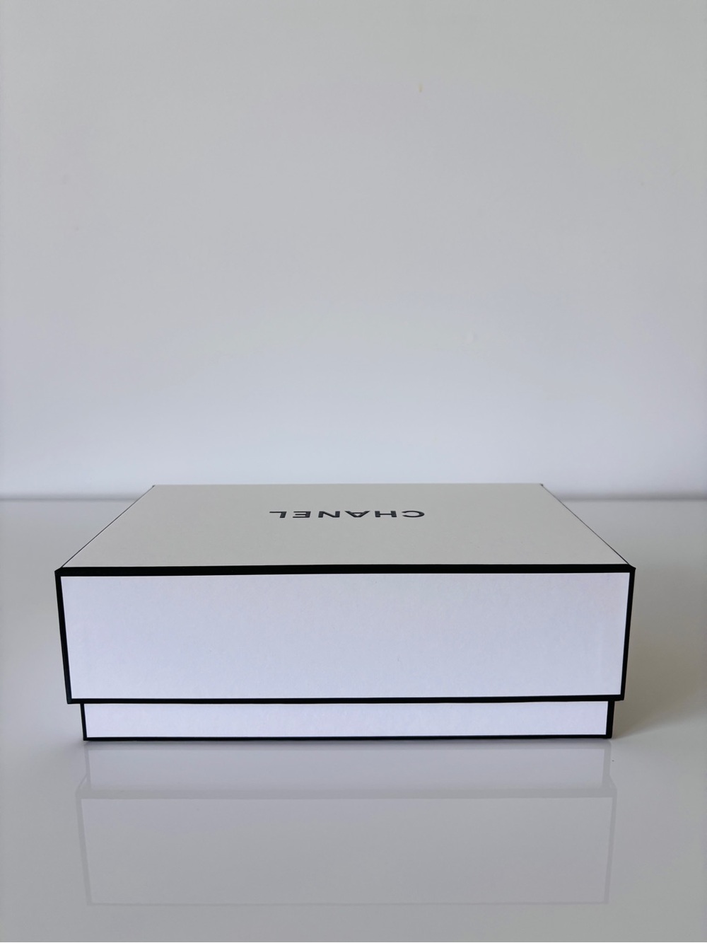 CHANEL Box - Picture 4 of 6